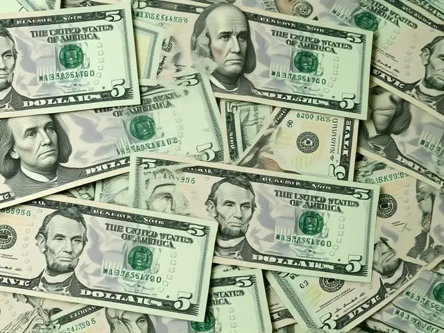 Dólar sobe a R$ 5,15 com ultimato de Trump e tensão no Oriente Médio